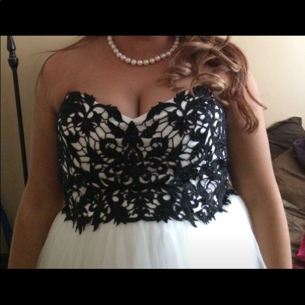 Black & white prom / pageant gown